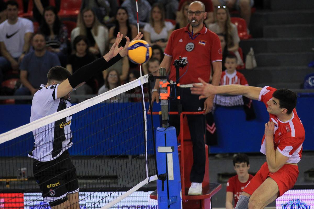 Crvena zvezda pobedila Partizan u odbojci, prva utakmica finala plej-ofa 2024