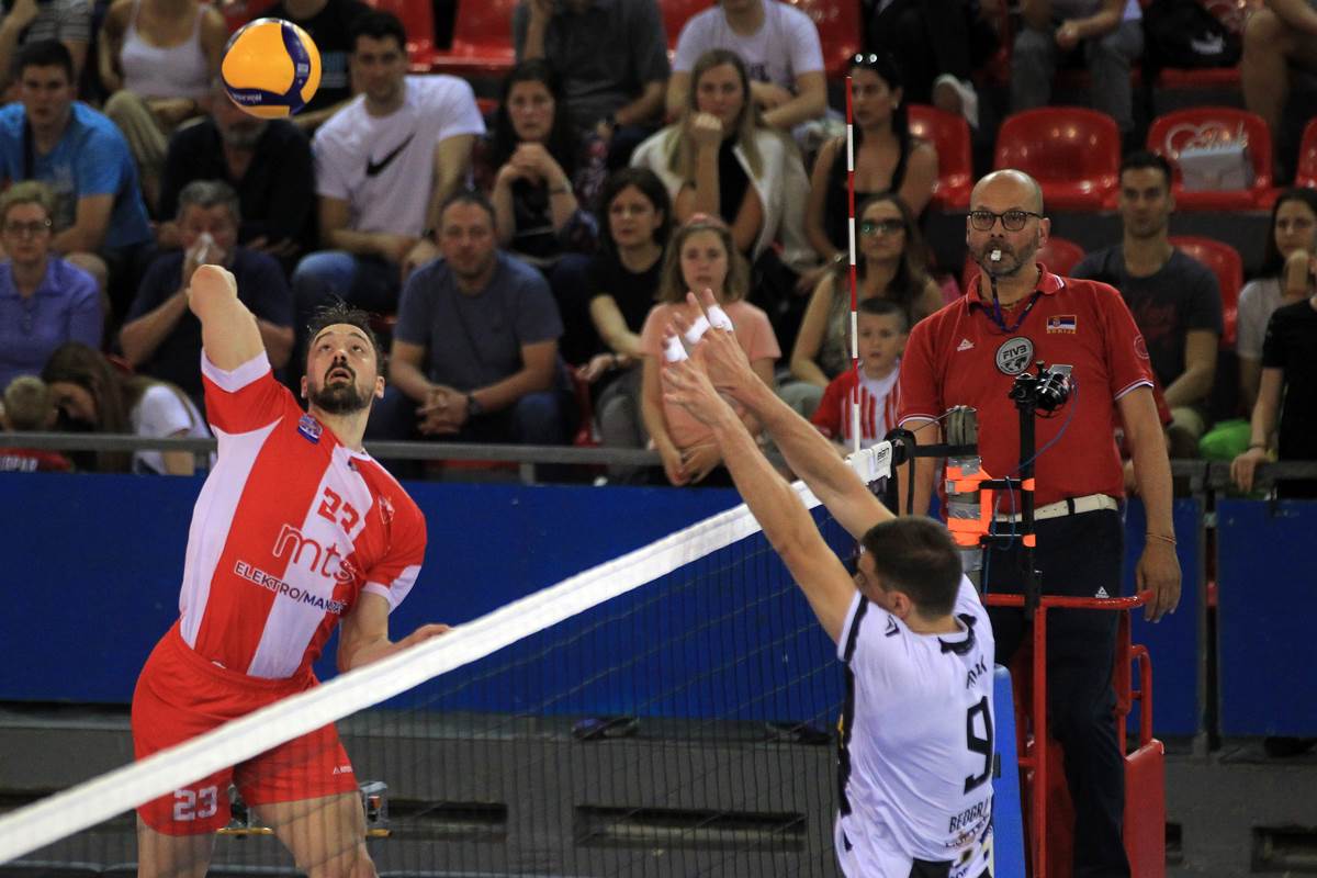 Crvena zvezda pobedila Partizan u odbojci, prva utakmica finala plej-ofa 2024