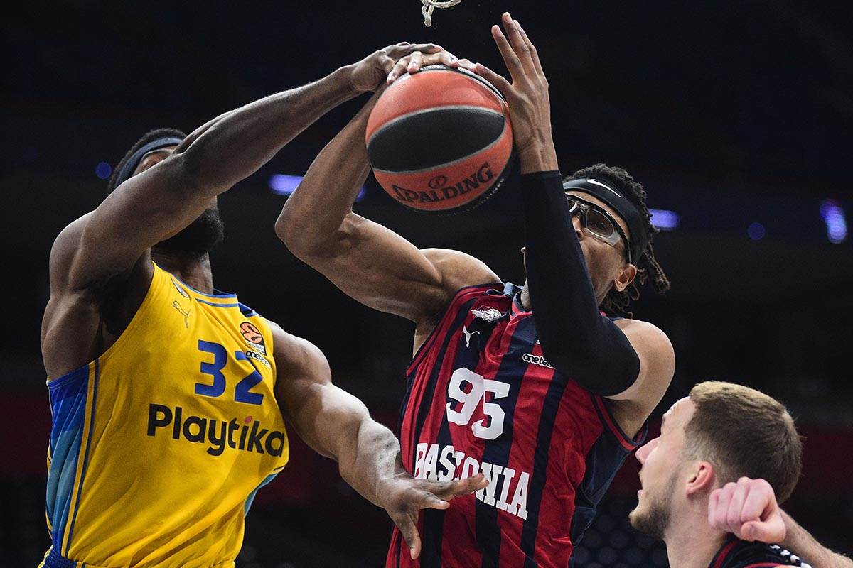 makabi vs baskonija (18) copy.jpg