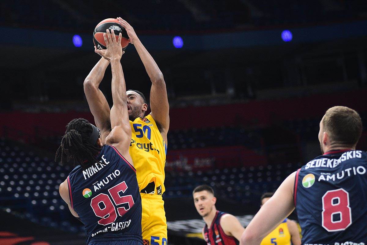 makabi vs baskonija (21) copy.jpg