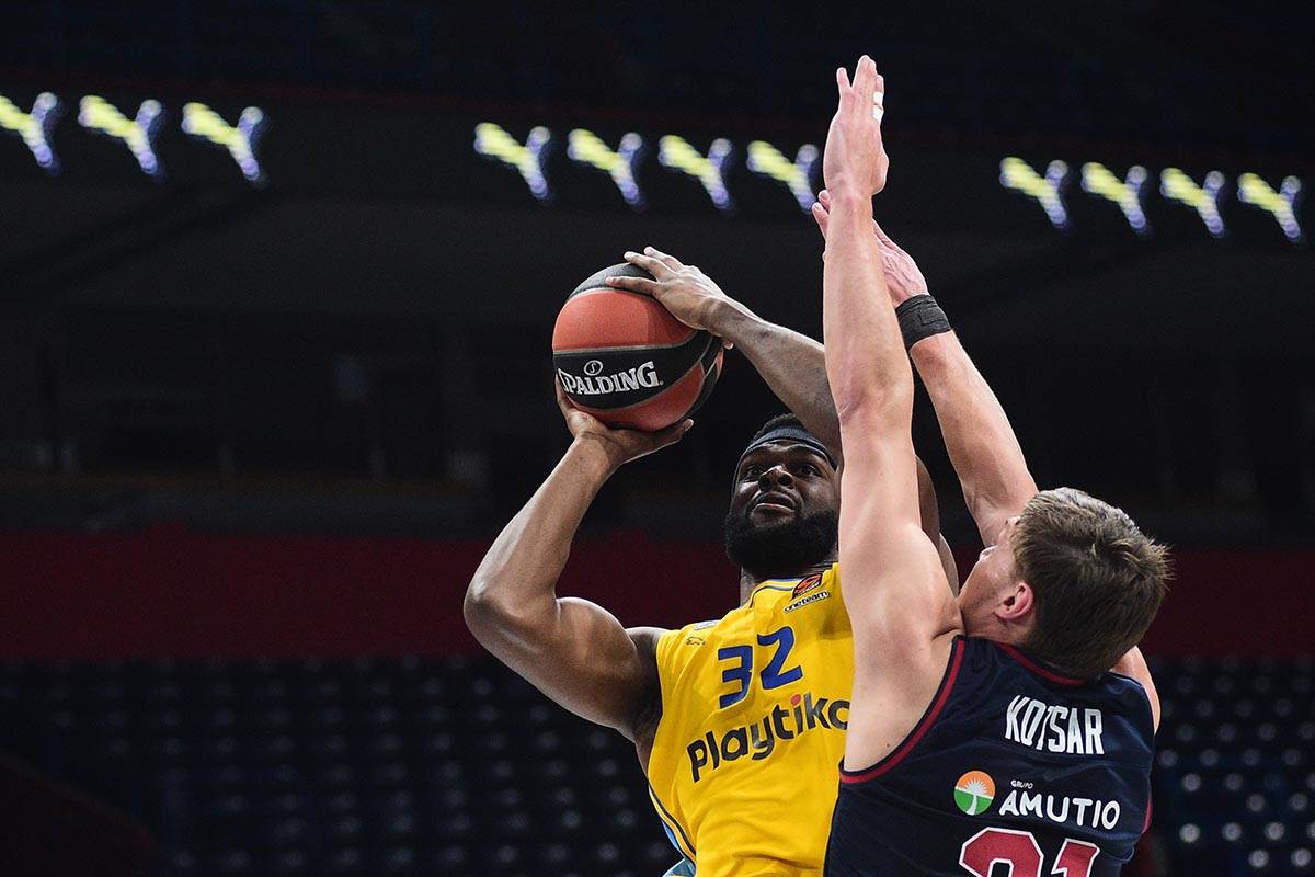 makabi vs baskonija (25) copy.jpg