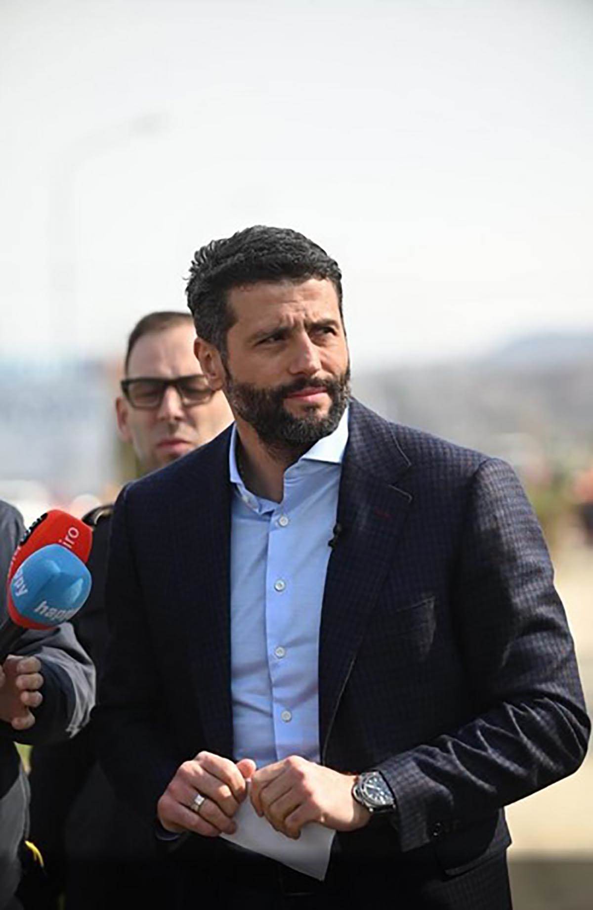 Screenshot_3 copy.jpg