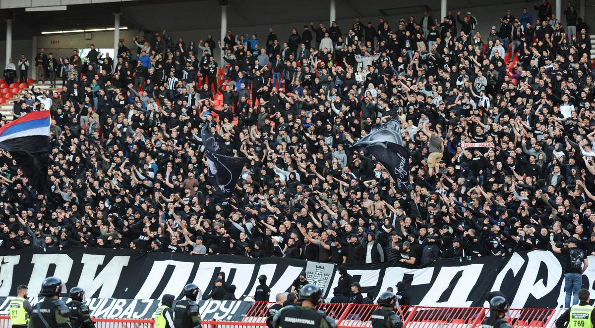 Derbi partizan zvezda (20).jpg