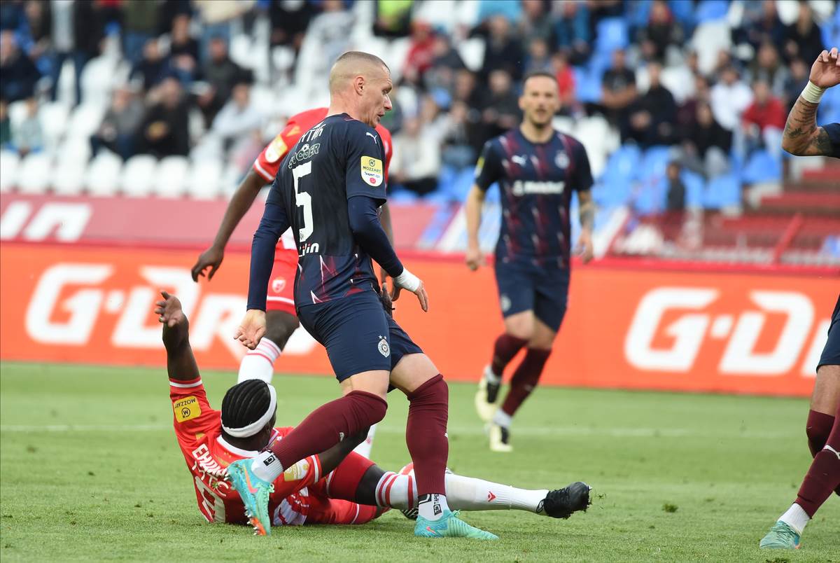 Partizan derbi zvezda (9).jpg