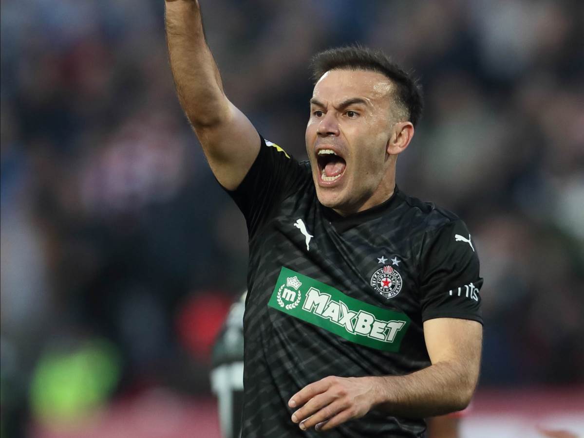 Bibras Natho gestikulira na utakmici protiv Zvezde