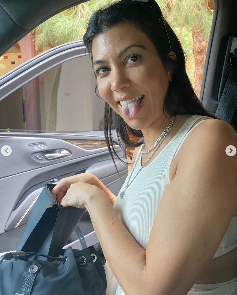 kortni kardašijan (5).png