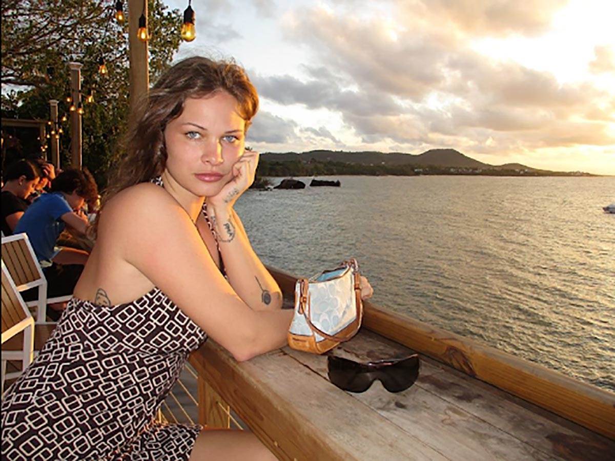 Preminula influensreka Eva Evans u 30. godini