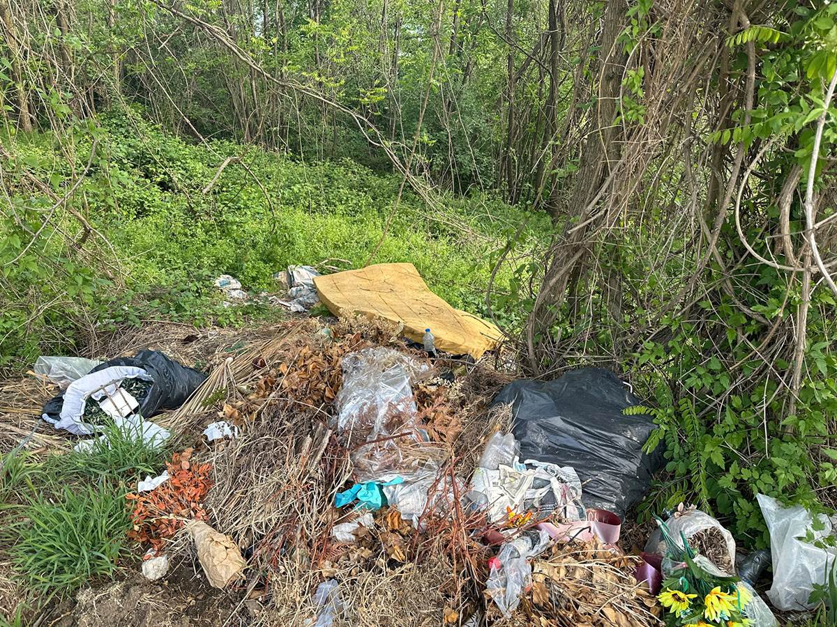divlje deponije u čačankskom naselju Ljubić (4) copy.jpg