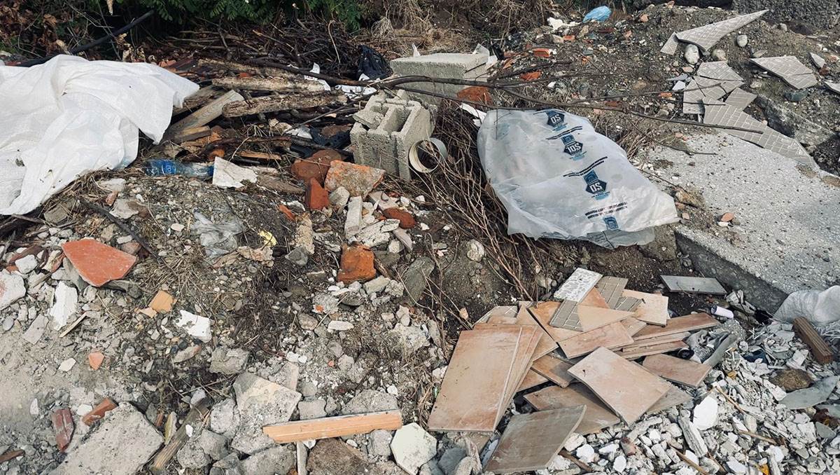 divlje deponije u čačankskom naselju Ljubić (7) copy.jpg