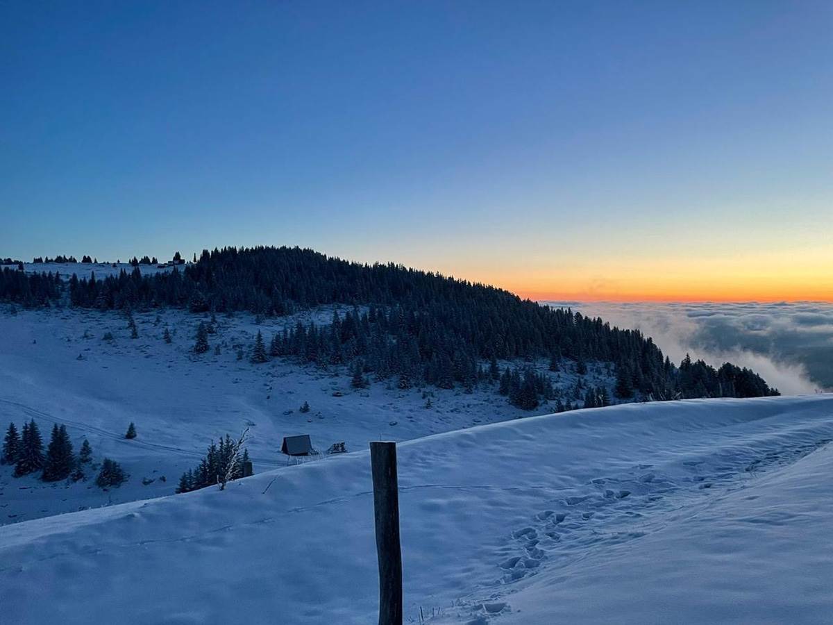 pola metra snega na Bjelasici (3).jpg