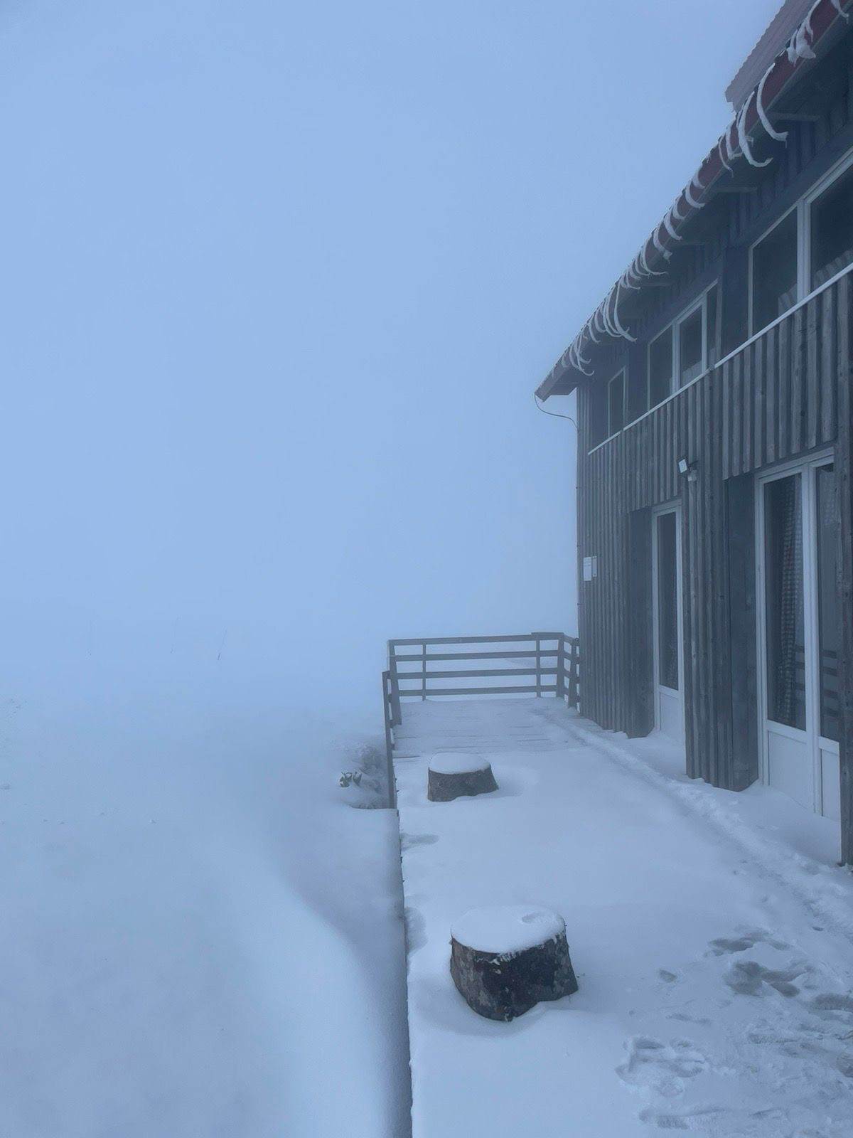 pola metra snega na Bjelasici (4).jpg