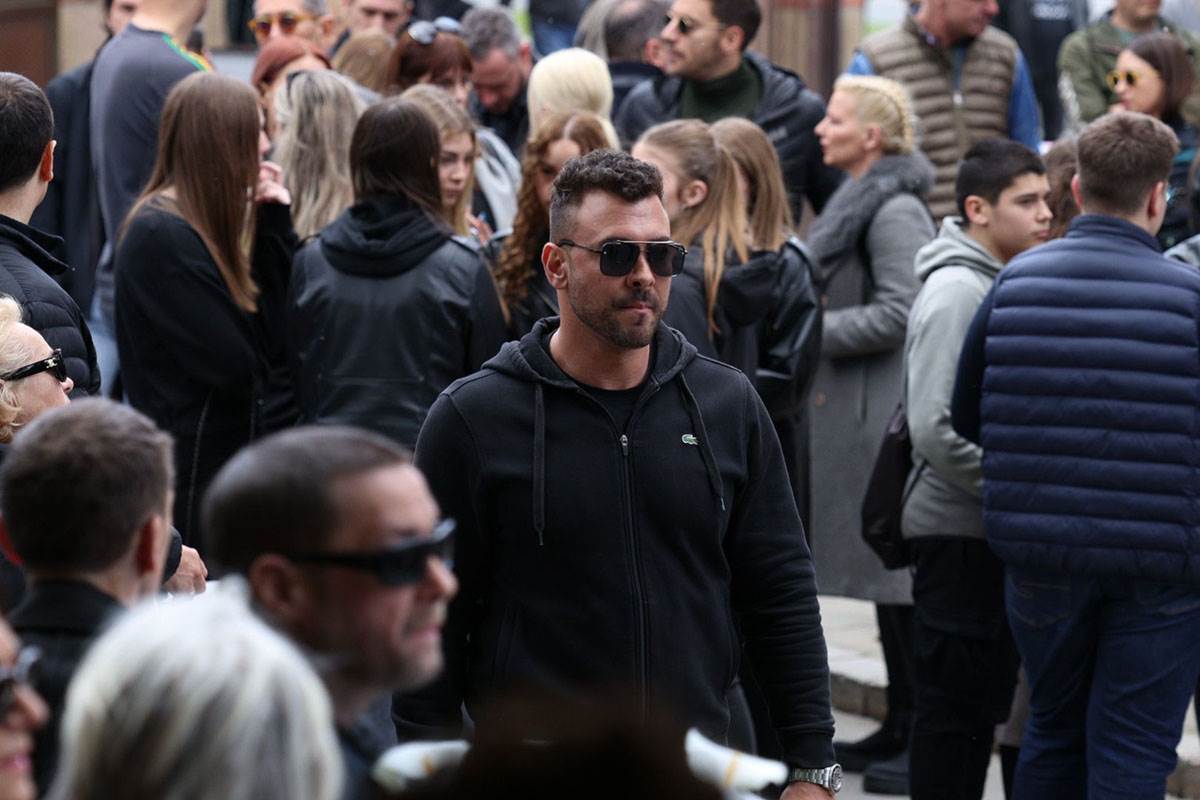 Dušica Jakovljević na sahrani Bojane Janković