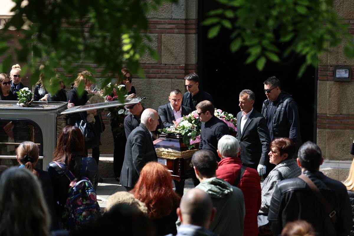 Sahrana Bojane Janković Kurir (16) copy.jpg