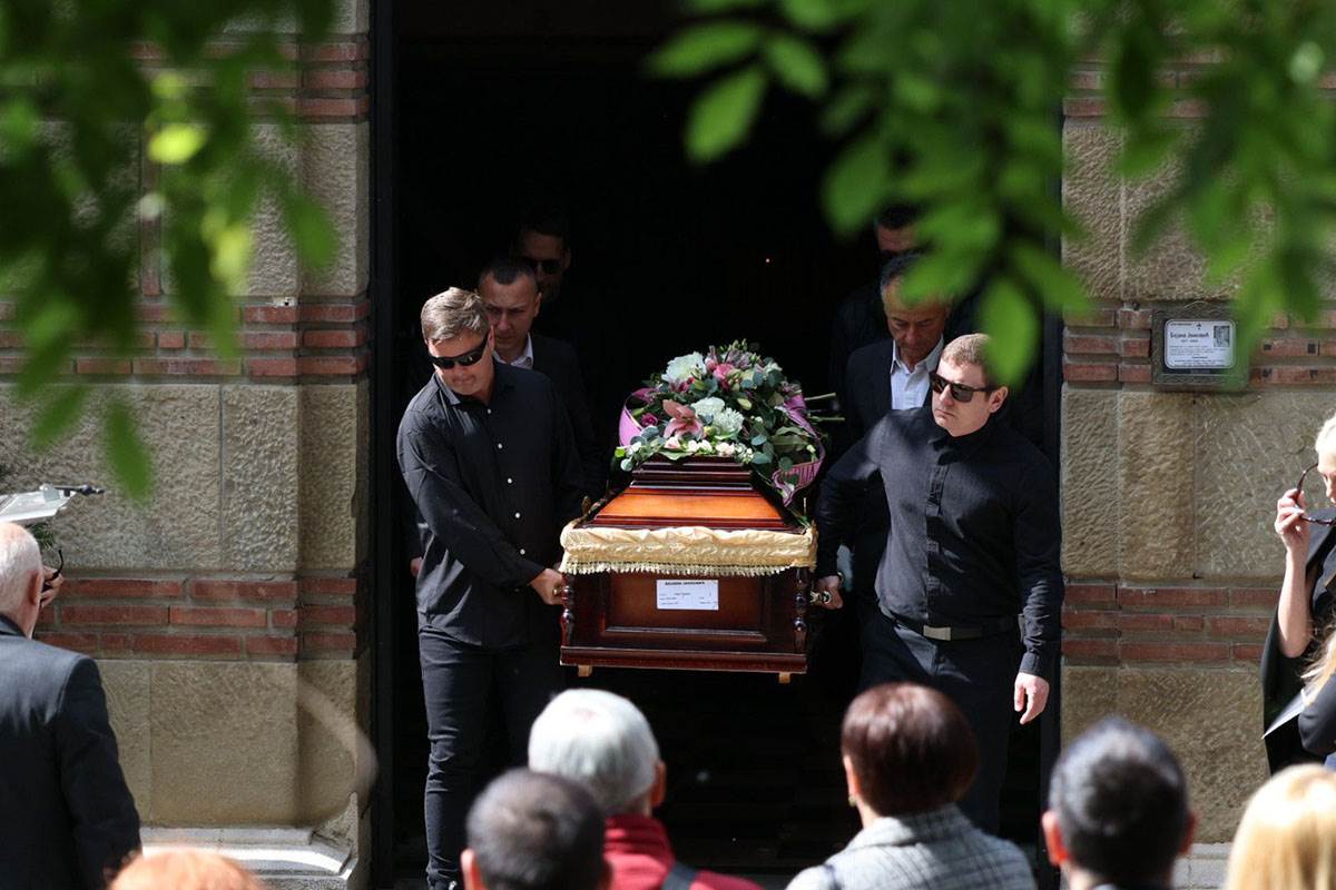 Sahrana Bojane Janković Kurir (20) copy.jpg