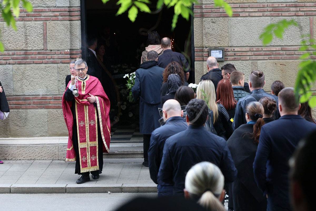 Sahrana Bojane Janković Kurir (36) copy.jpg