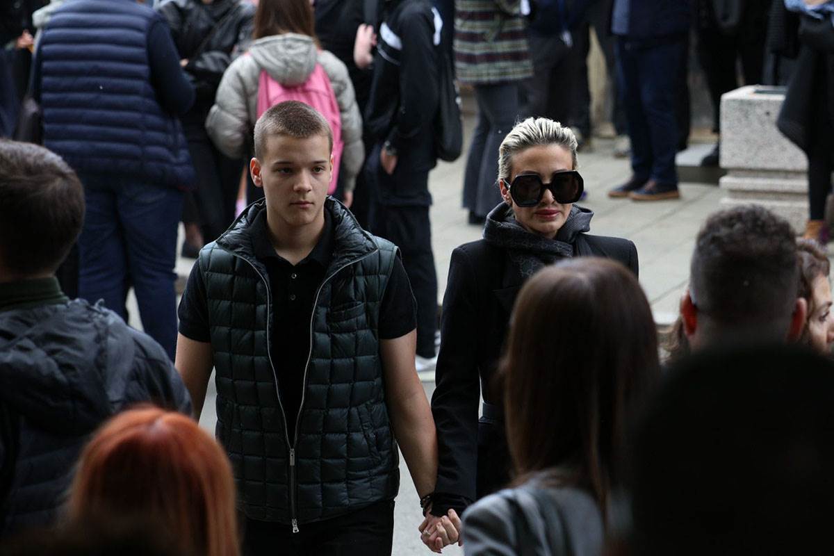 Sahrana Bojane Janković Kurir (40) copy.jpg