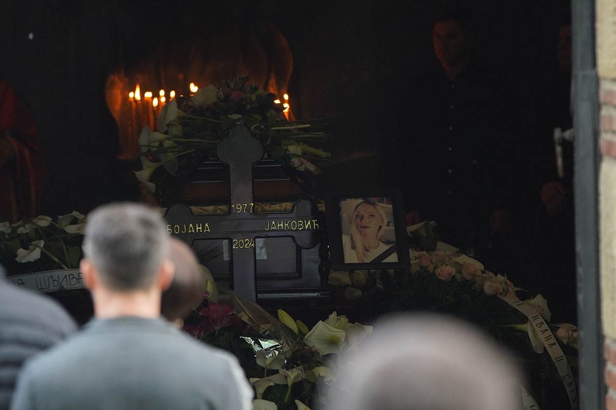 Bojana Janković sahranjena uz pesmu Viva La Vida