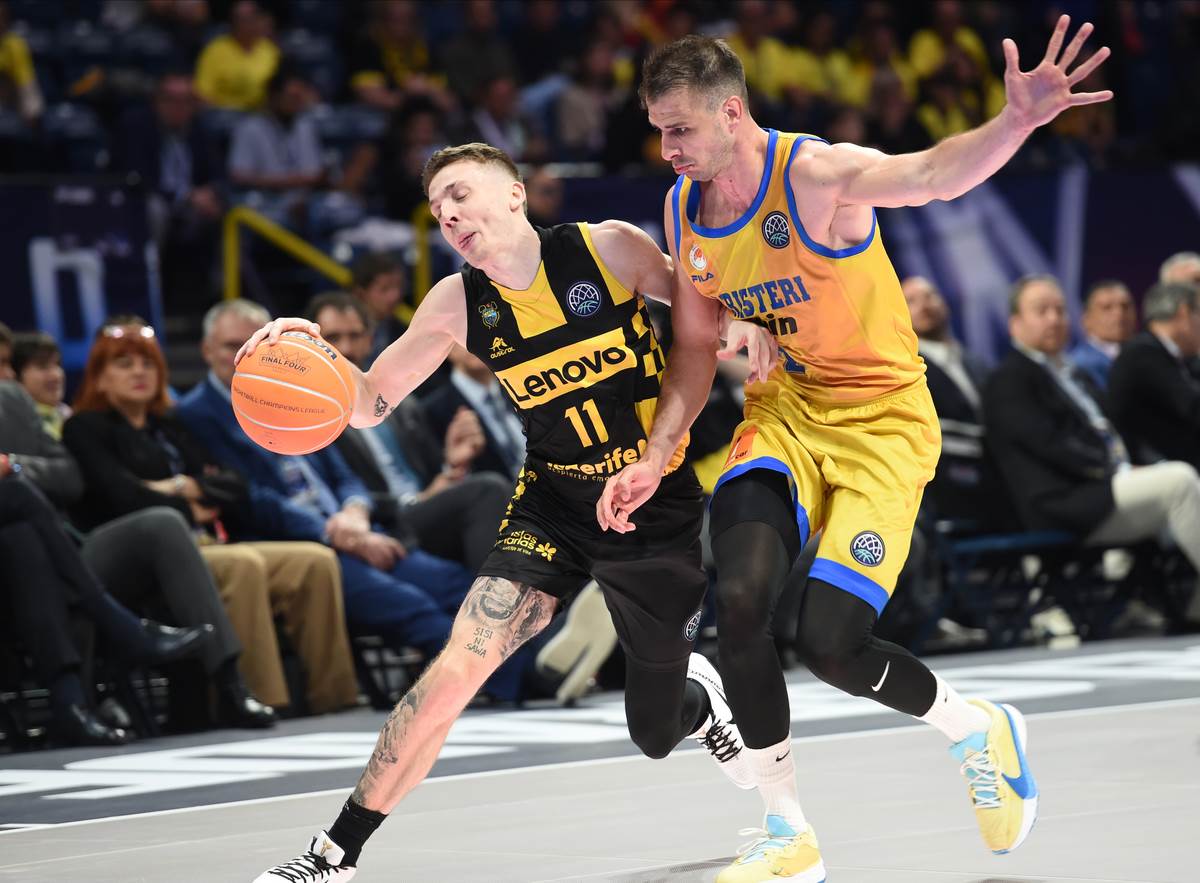 Kajl Gaj Tenerife Peristeri