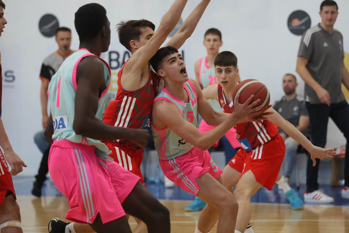 Dinamik protiv Radnićki (1).JPG