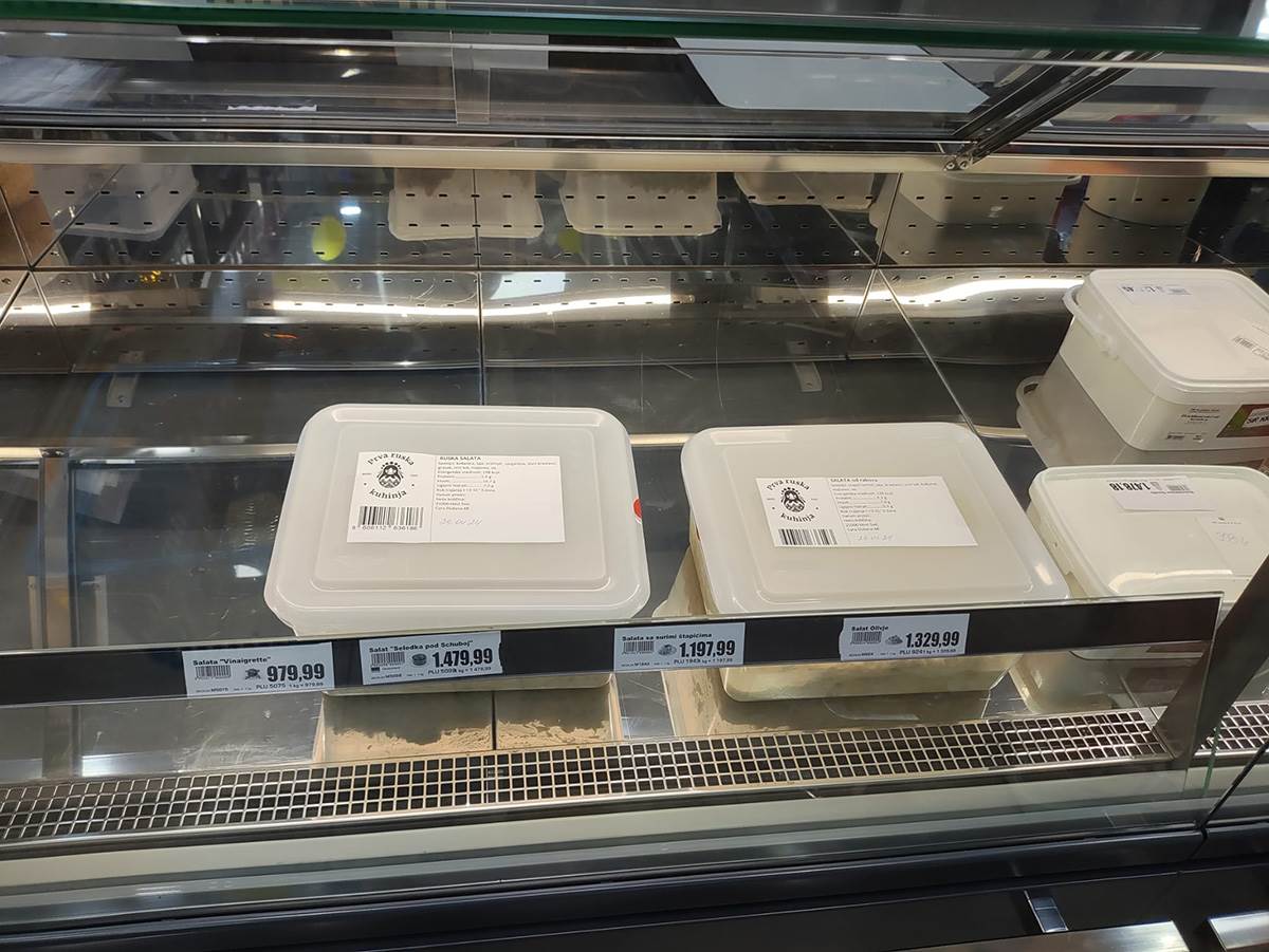 ruska prodavnica Miks Markt (9).jpg