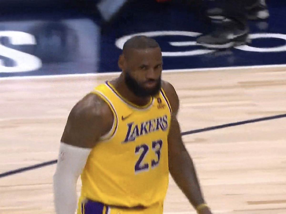 Lebron Džejms (3).jpg