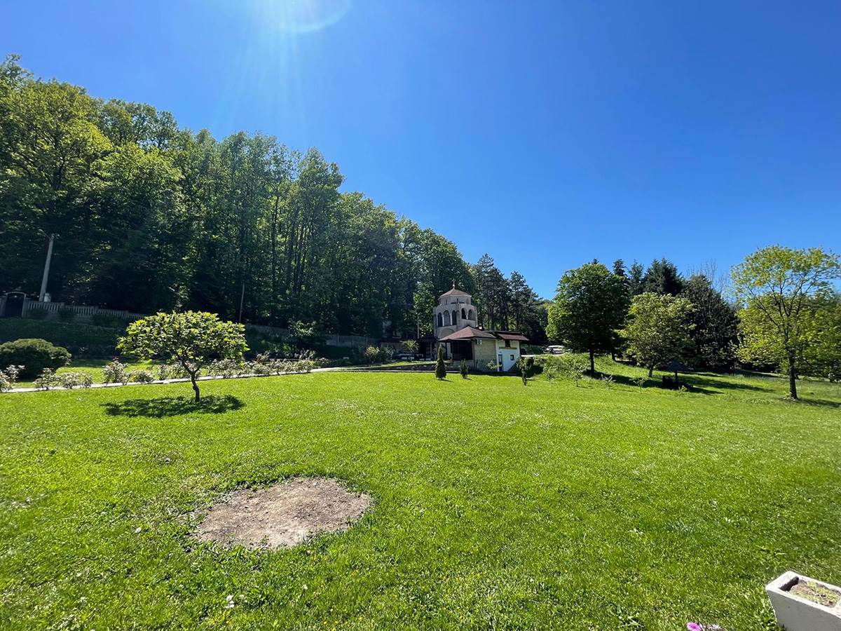 Manastir Tresije (9).jpg