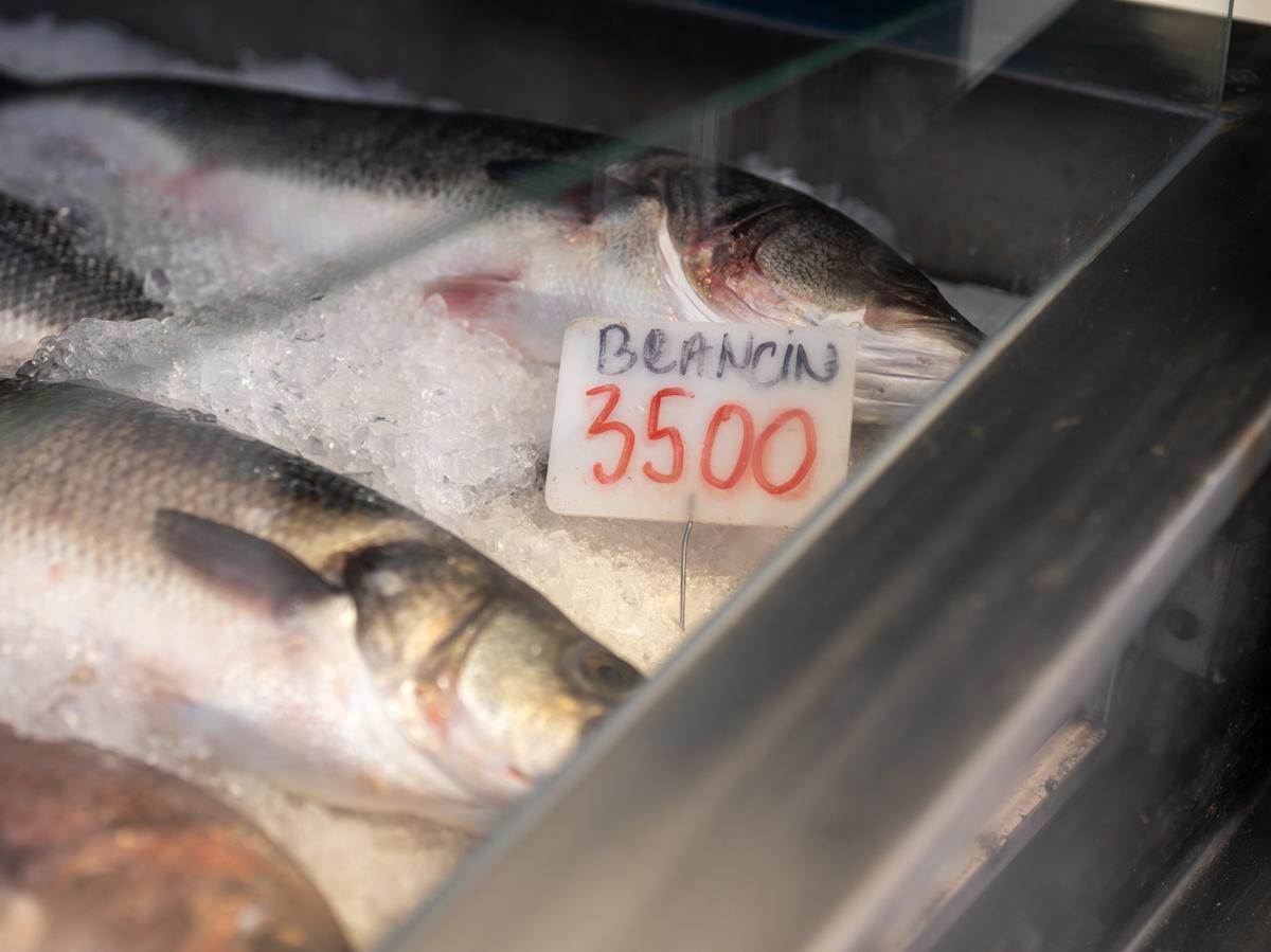 Cene ribe, mesa i voća na pijacama