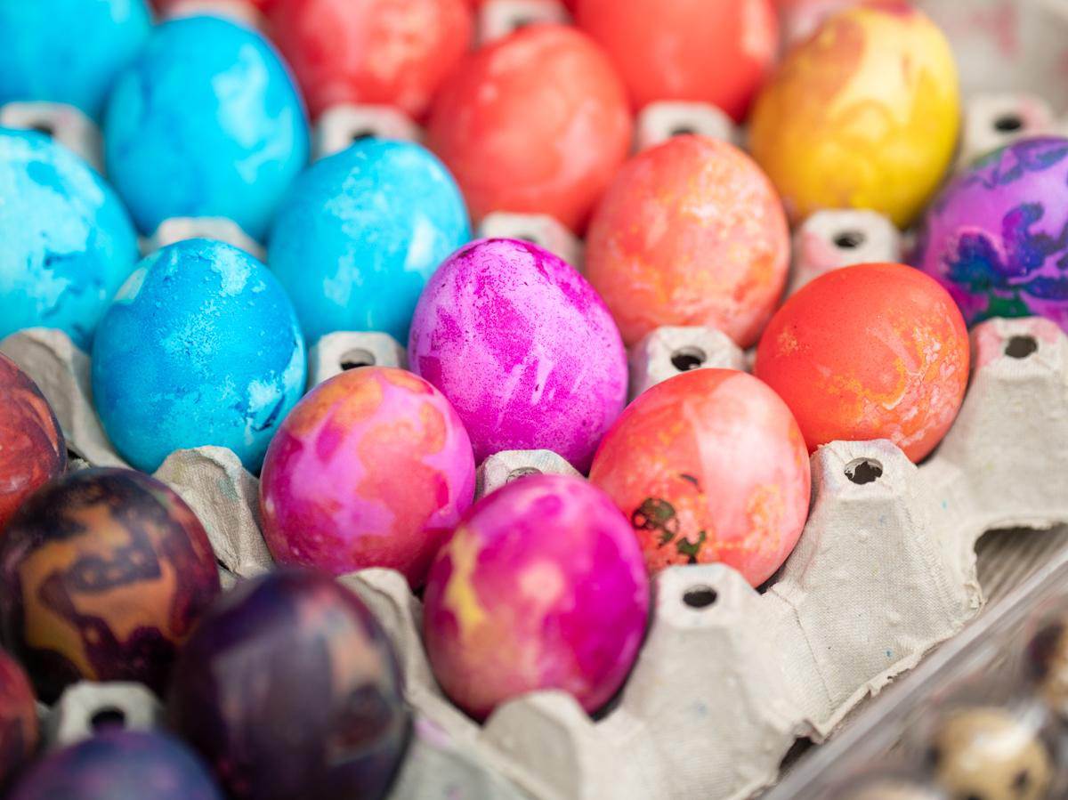 Cene običnih i farbanih jaja pred Uskrs