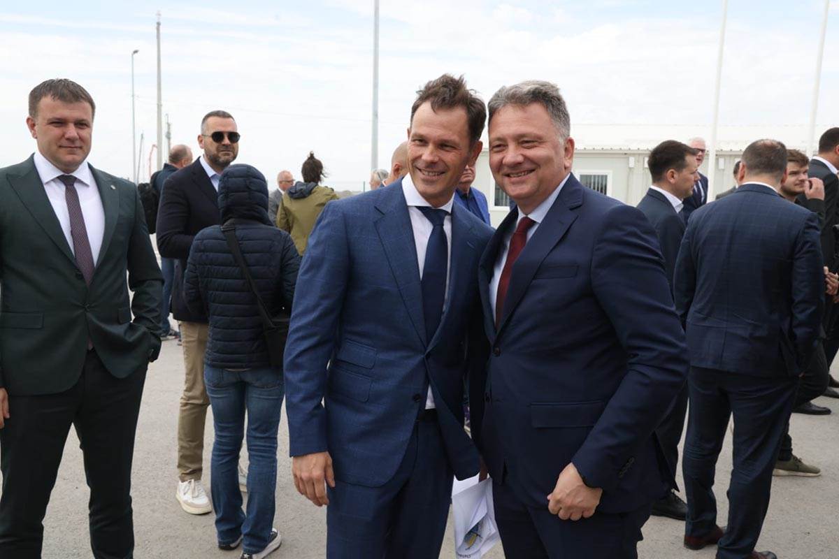 Surcin, stadion (13) copy.jpg