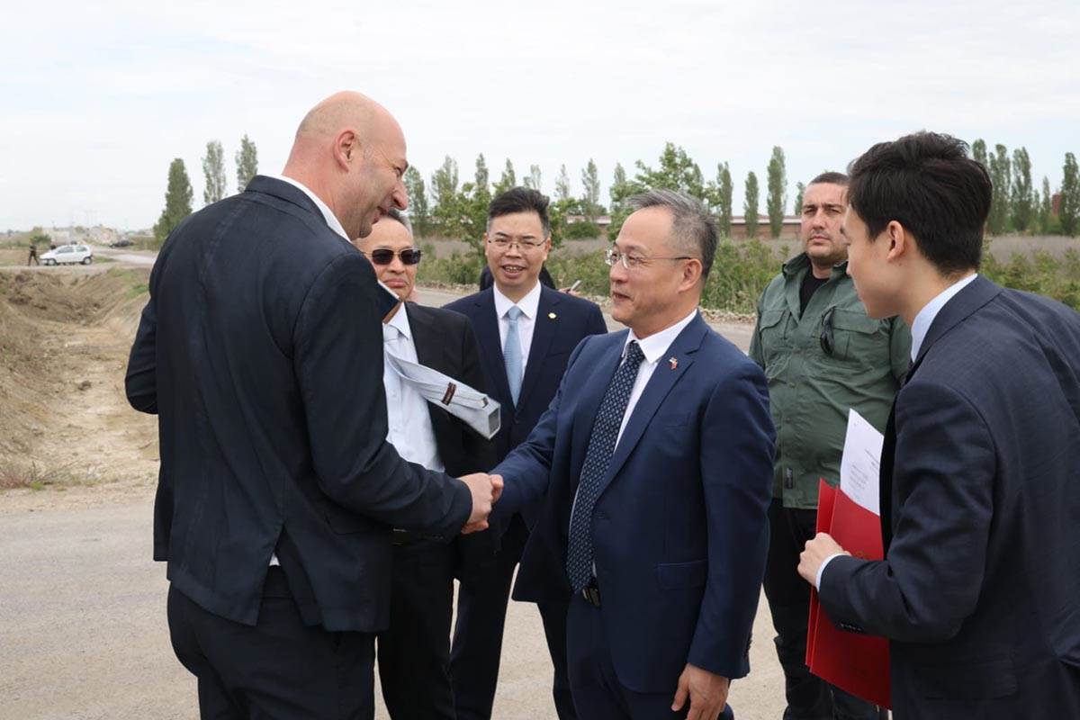 Surcin, stadion (18) copy.jpg