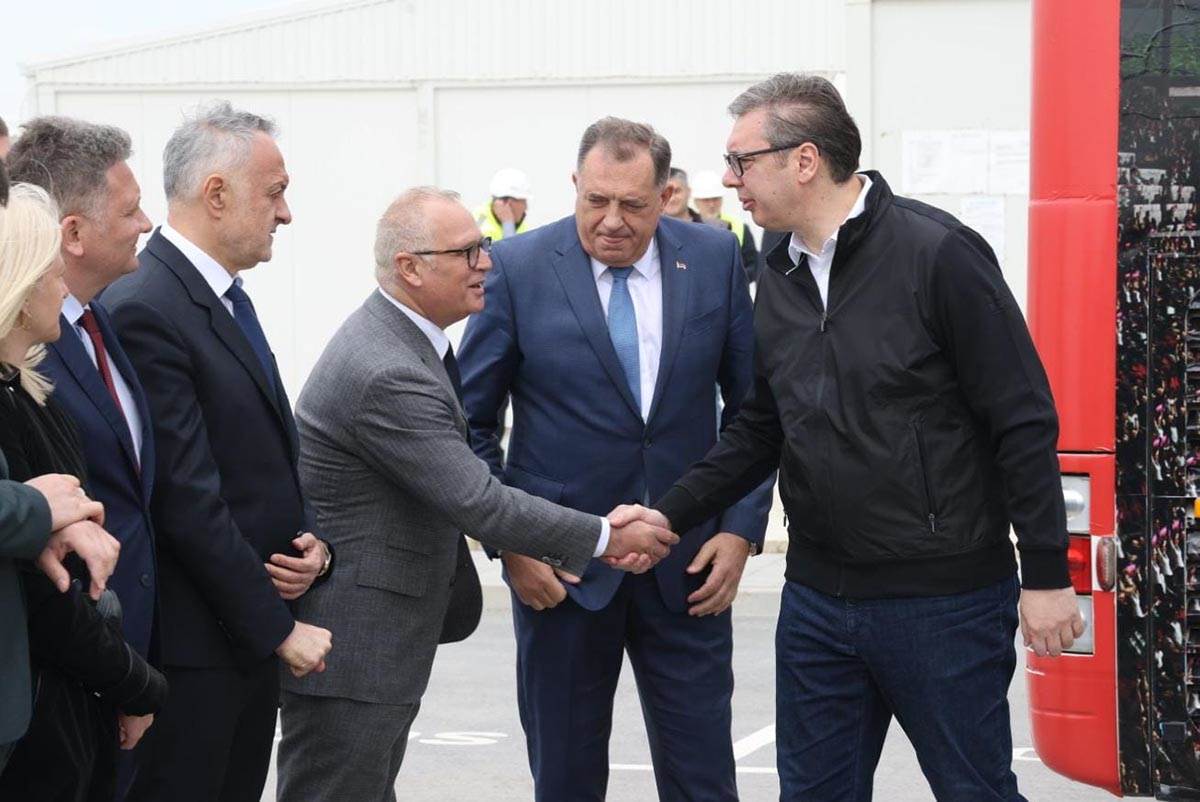 Surcin, stadion (9) copy.jpg