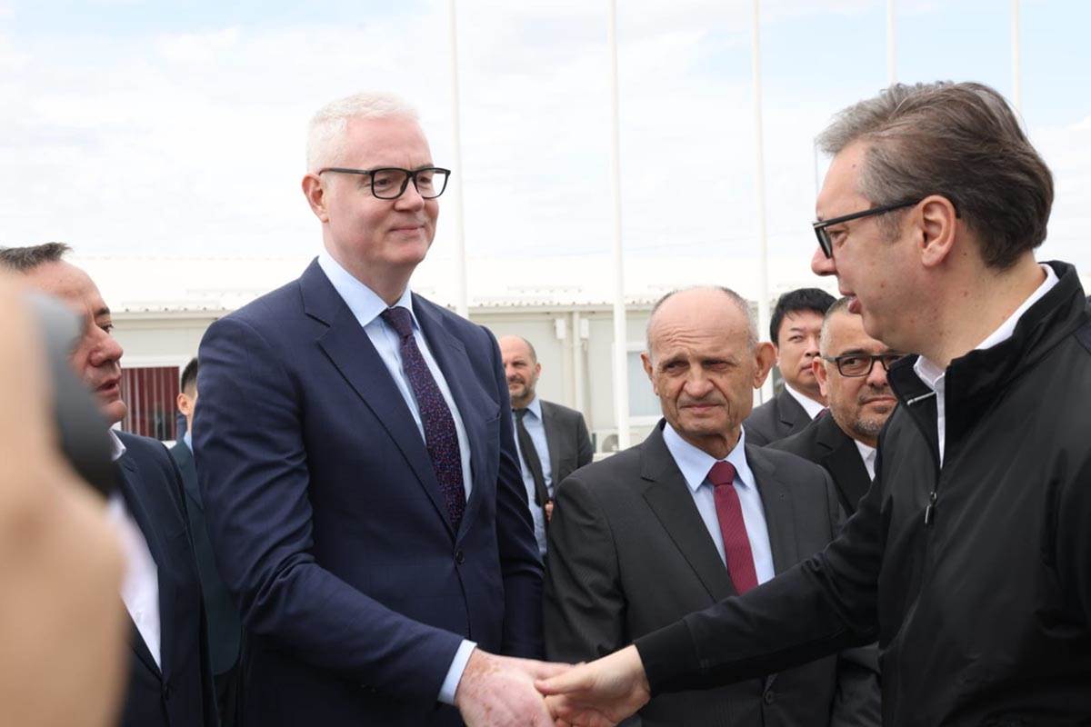 Surcin, stadion (18) copy.jpg