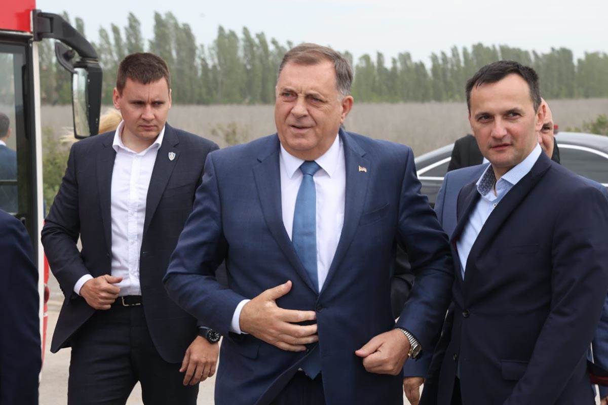 Surcin, stadion (22) copy.jpg