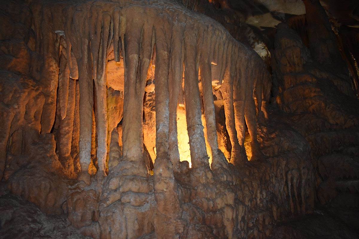 Resavska pećina, stalaktiti, stalagmiti (4) copy.jpg