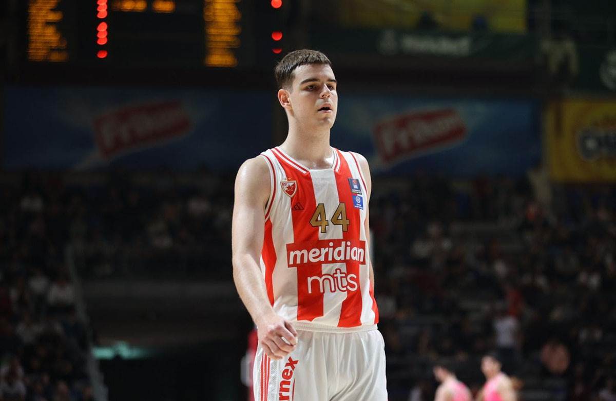 Crvena Zvezda-Mega (6).jpg