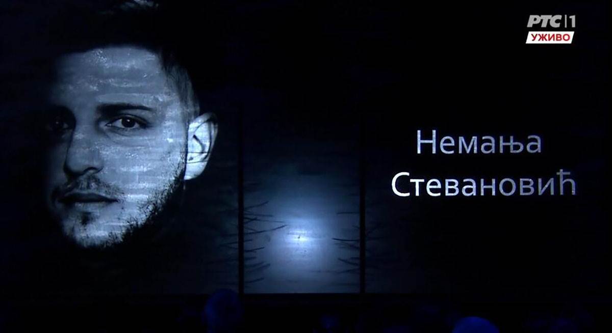 Scenski program posvećen stradalima u Ribnikaru i Mladenovcu (8).jpg