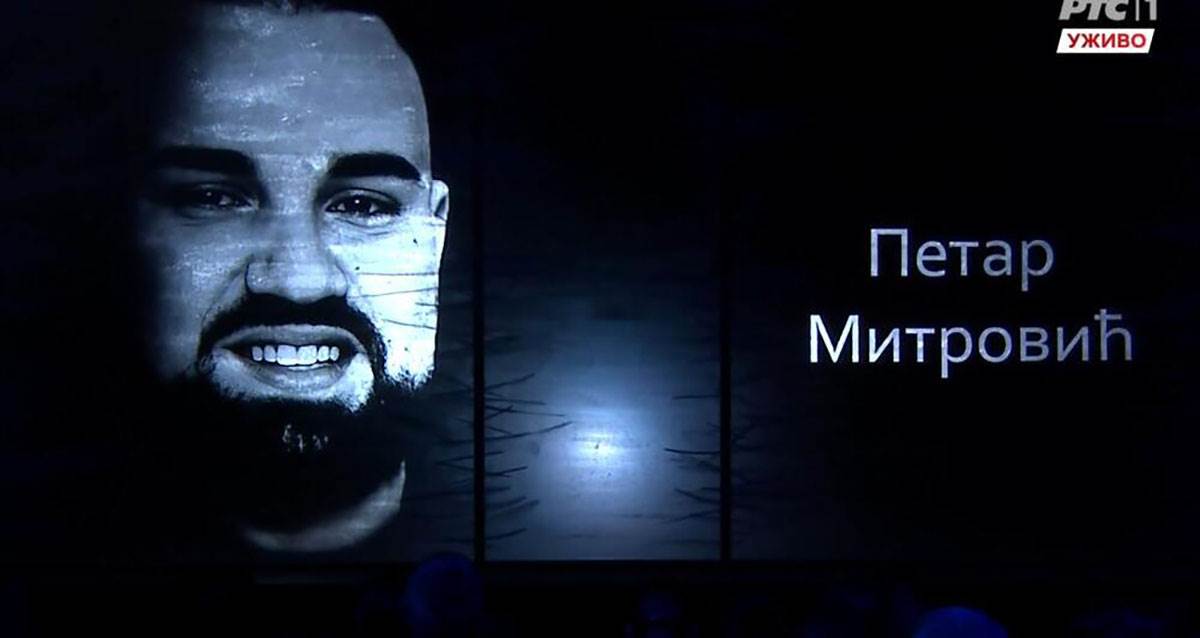 Scenski program posvećen stradalima u Ribnikaru i Mladenovcu (11).jpg