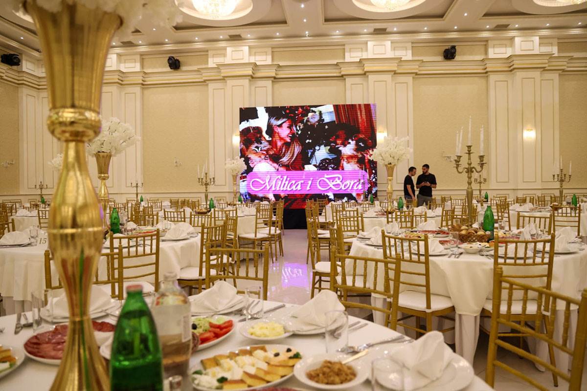 Bora Santana- Milica Kemez posluženje (6).jpg
