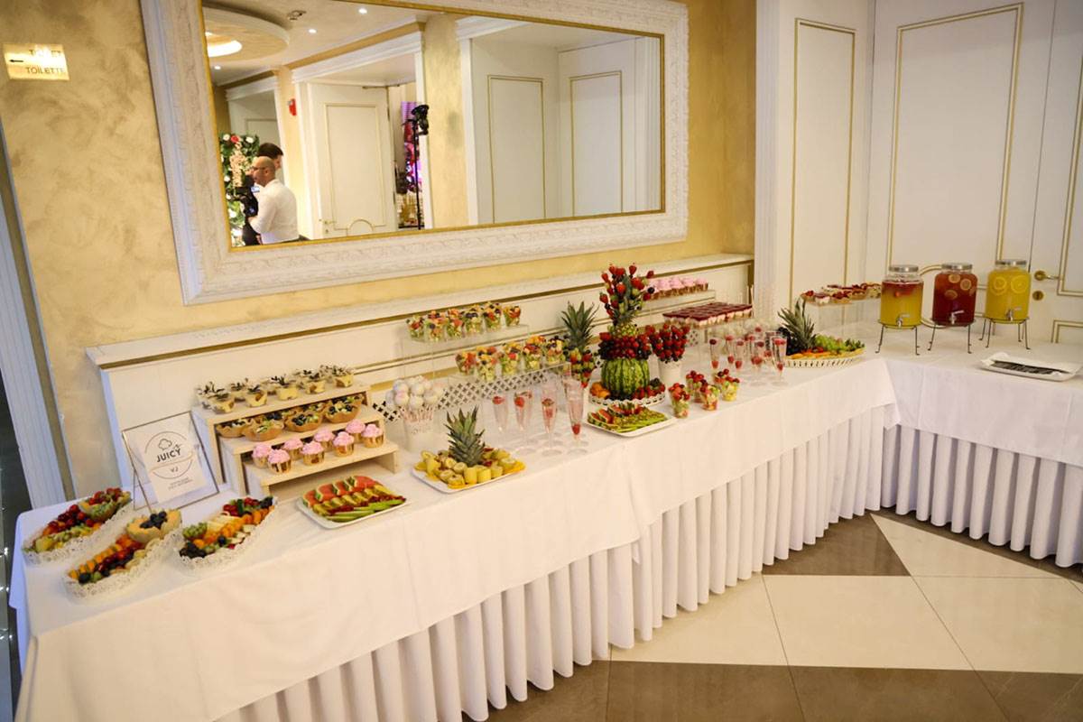 Bora Santana- Milica Kemez posluženje (9).jpg