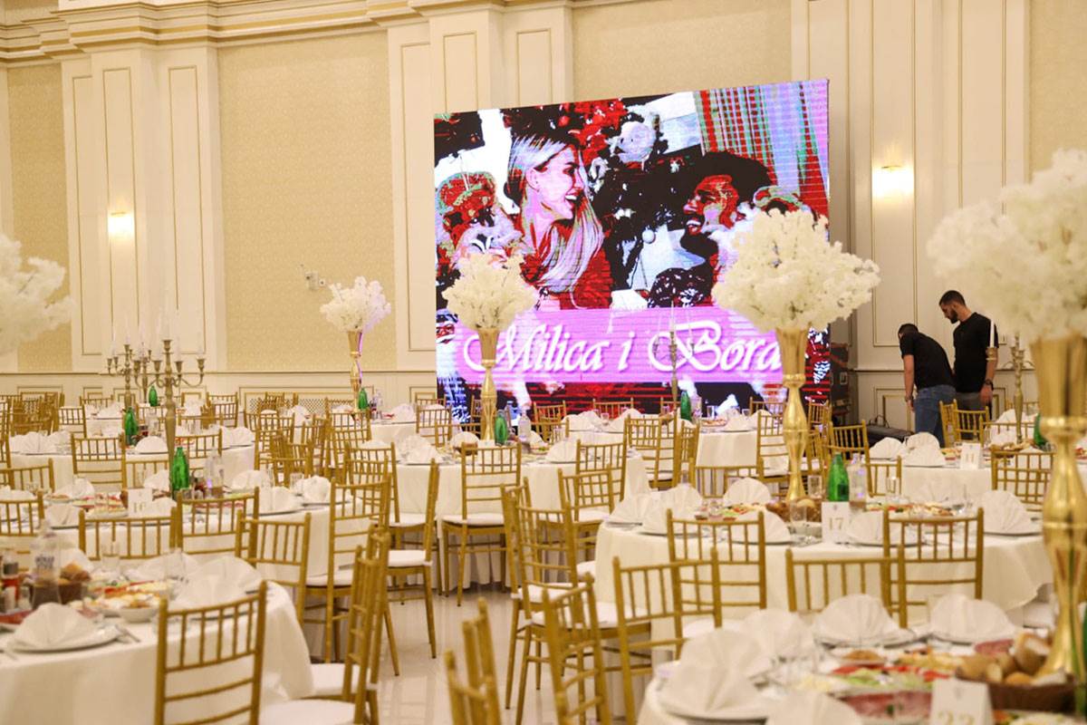 Bora Santana- Milica Kemez posluženje (12).jpg