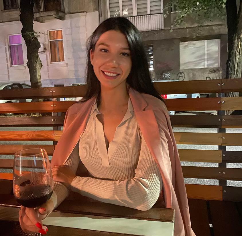 dina živojinović (8).png
