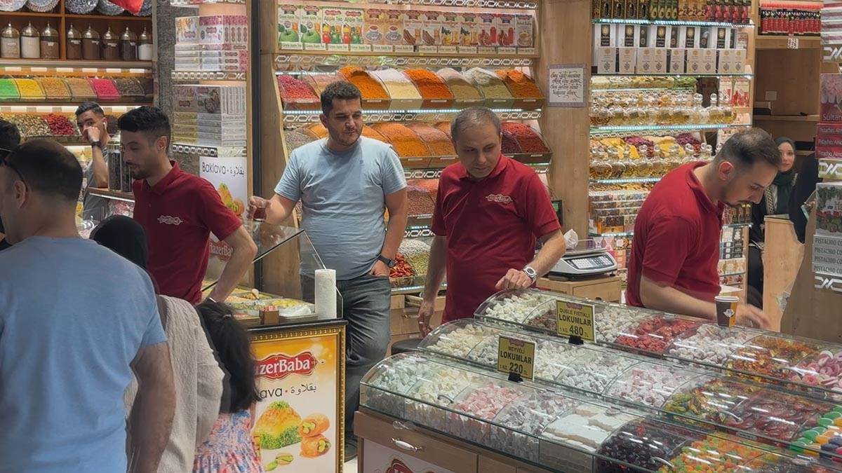 Ovo je najveća i najstarija natkrivena pijaca na svetu (6).jpg