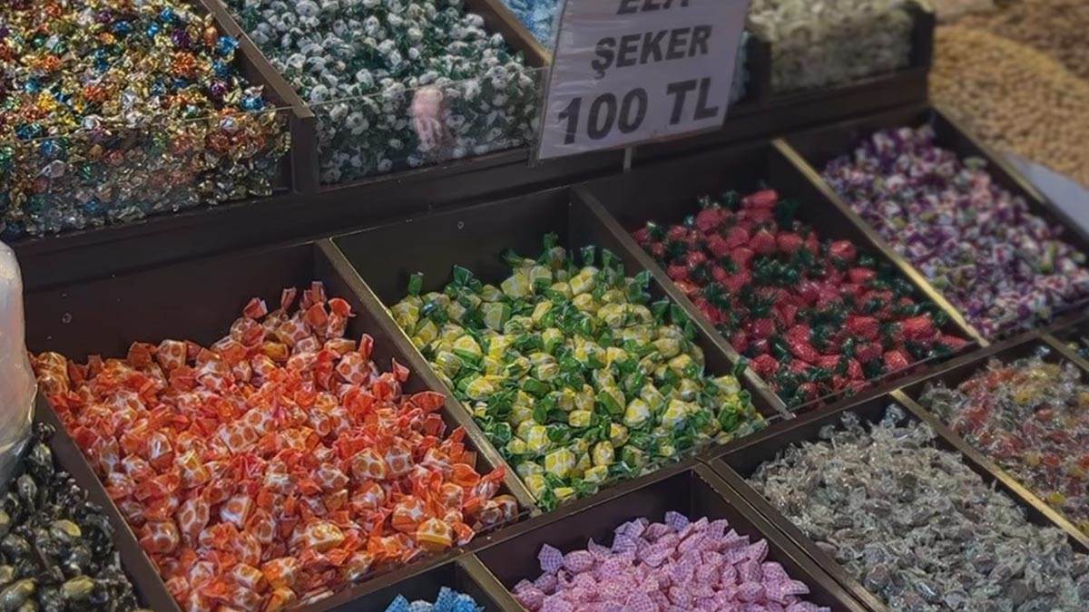 Ovo je najveća i najstarija natkrivena pijaca na svetu (8).jpg