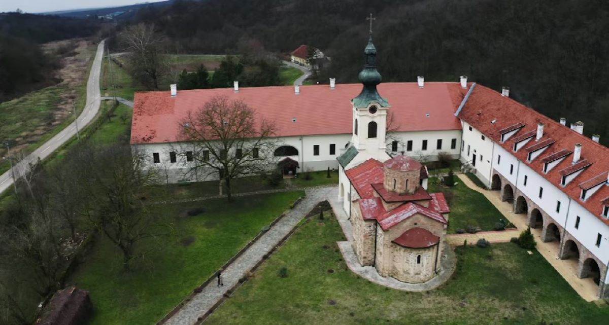 manastir Mesić3.jpg