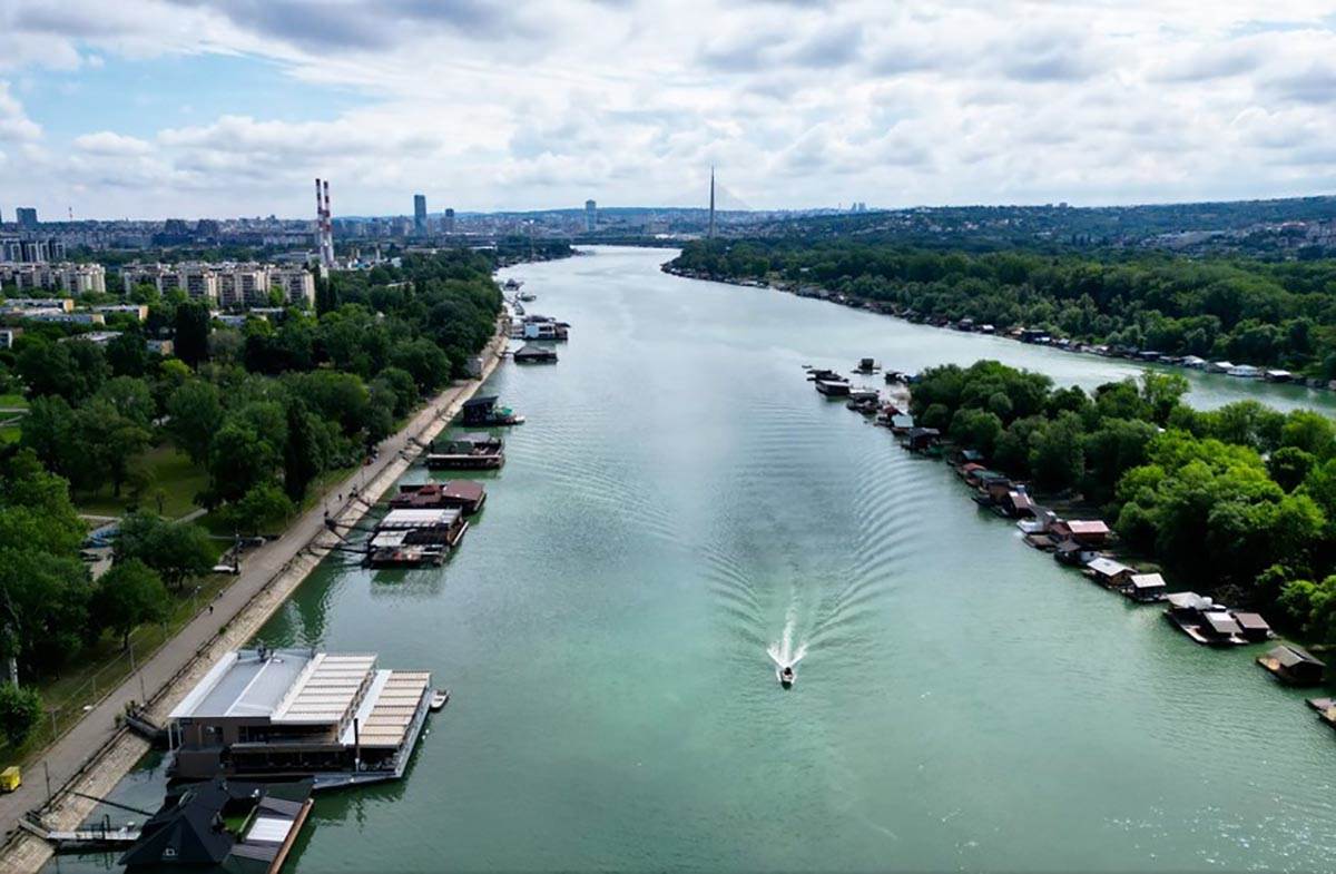 Screenshot_3 copy.jpg