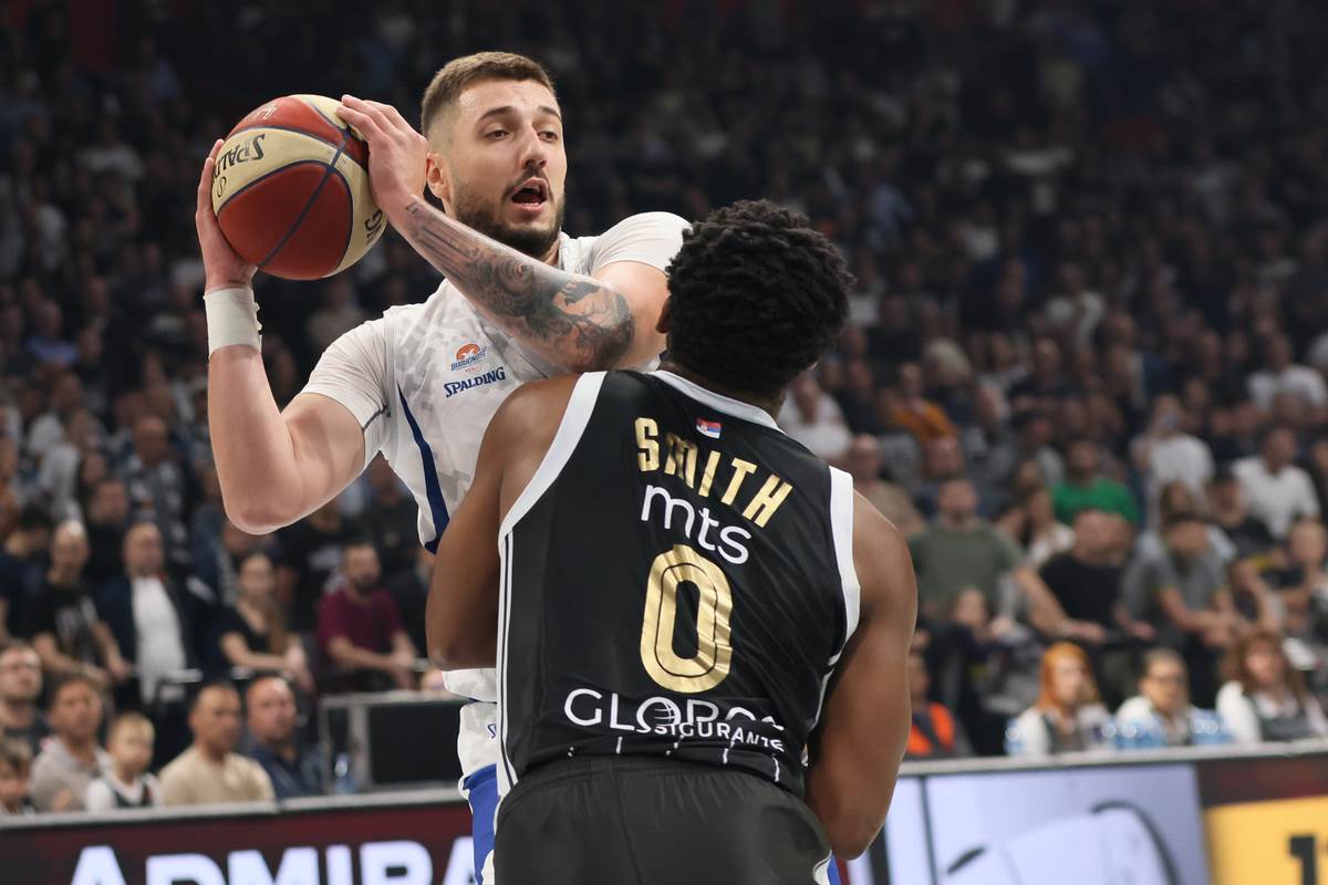 Sudije kasnile na Partizan Budućnost 