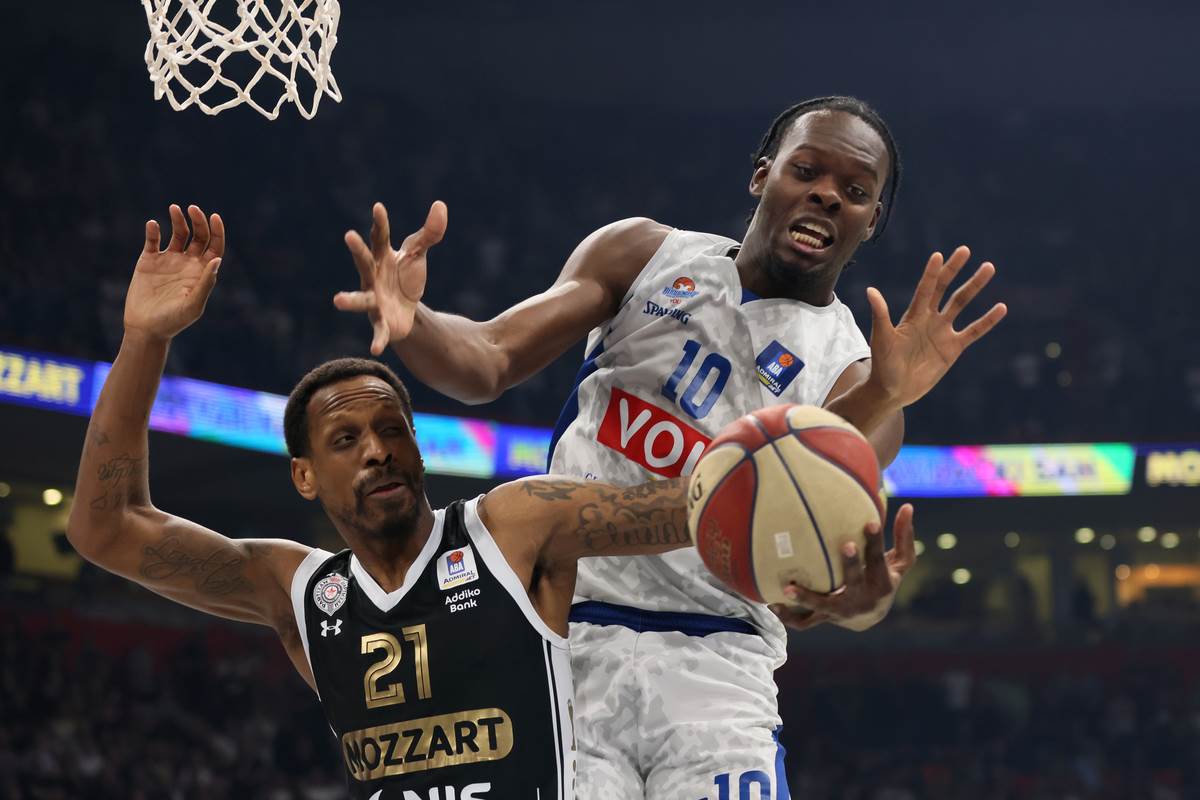 Sudije kasnile na Partizan Budućnost 