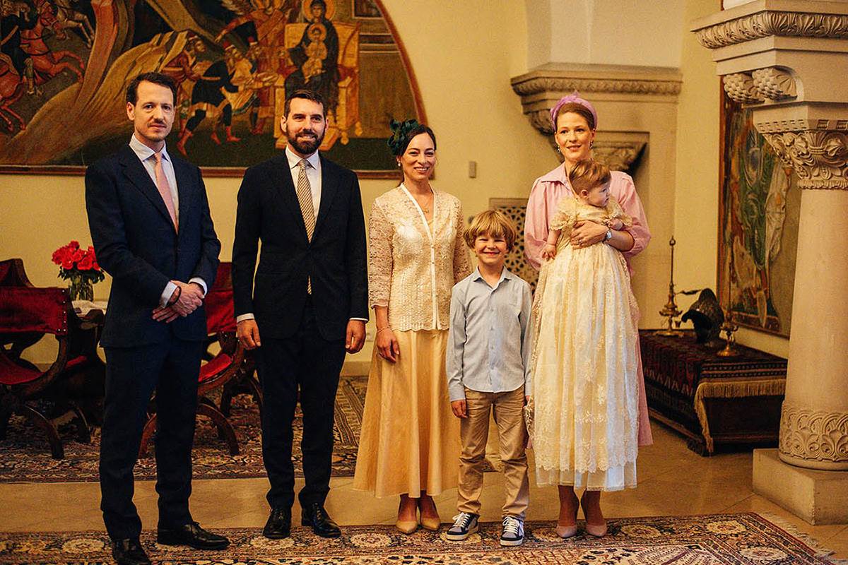 PATRIJARH PORFIRIJE KRSTIO PRINCEZU MARIJU U DVORSKOJ KAPELI (12).jpg