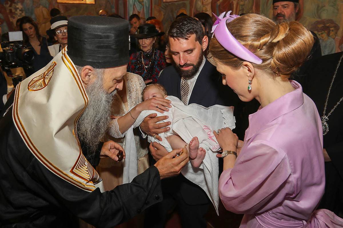 PATRIJARH PORFIRIJE KRSTIO PRINCEZU MARIJU U DVORSKOJ KAPELI (10).jpg