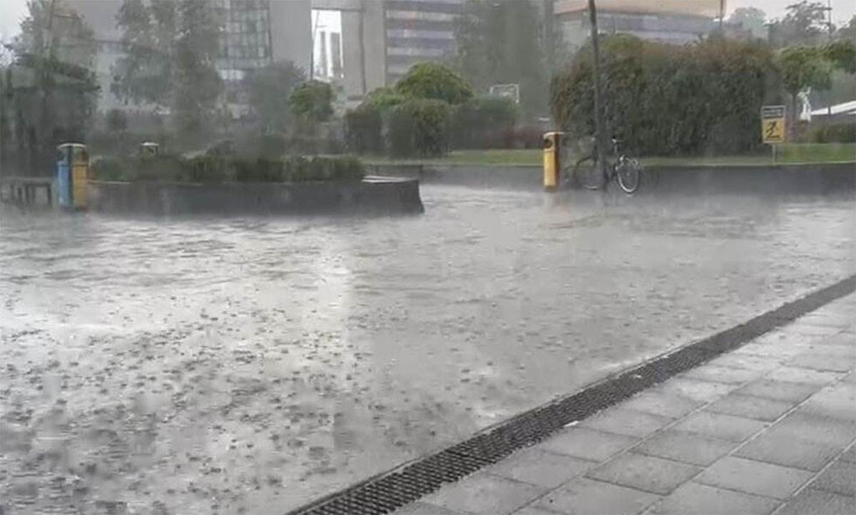 POČELA OLUJA (1).jpg